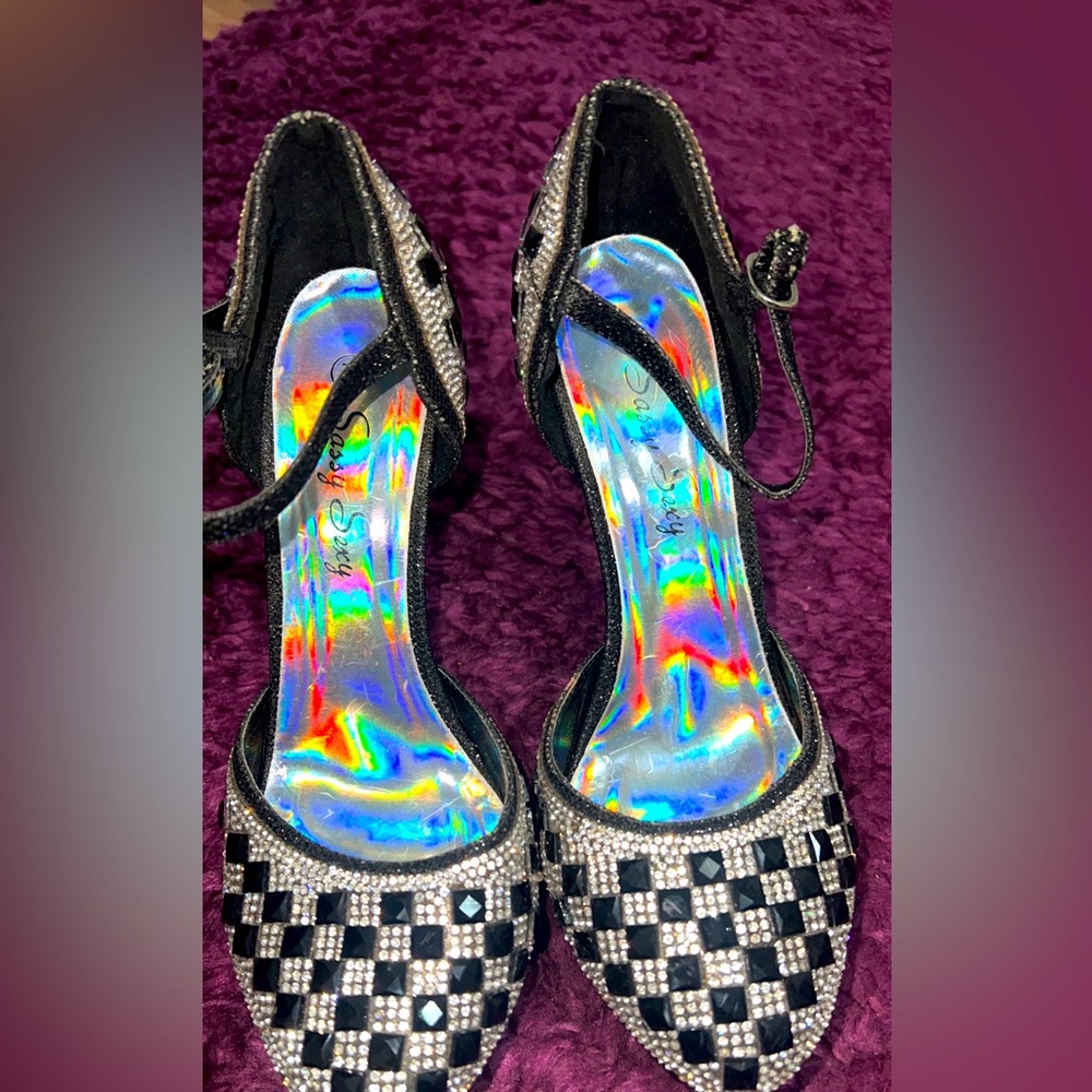 Black and silver heels size 7